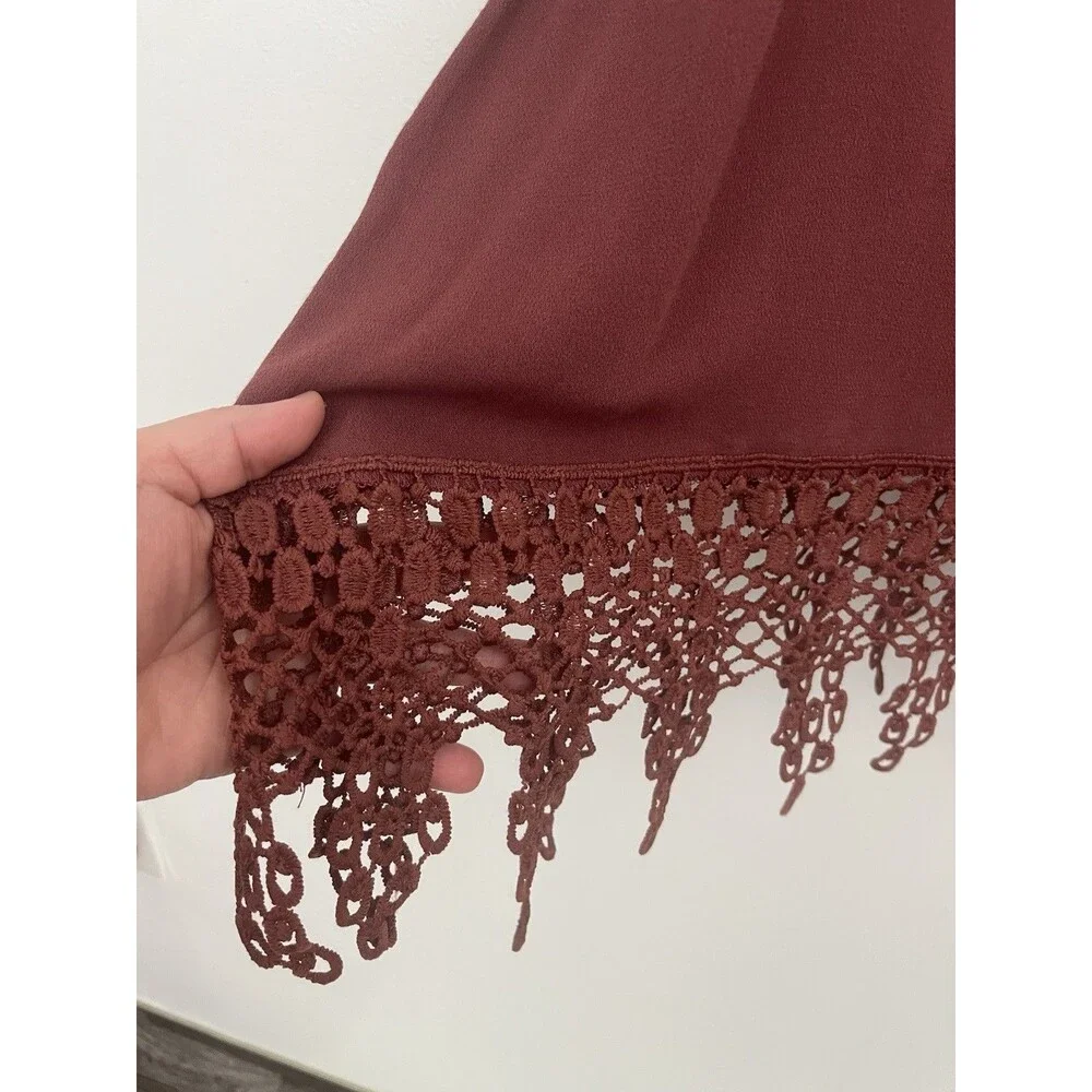 Rue 21 Women’s Top Blouse Crochet Sleeveless Halter Neck Size L Burgundy